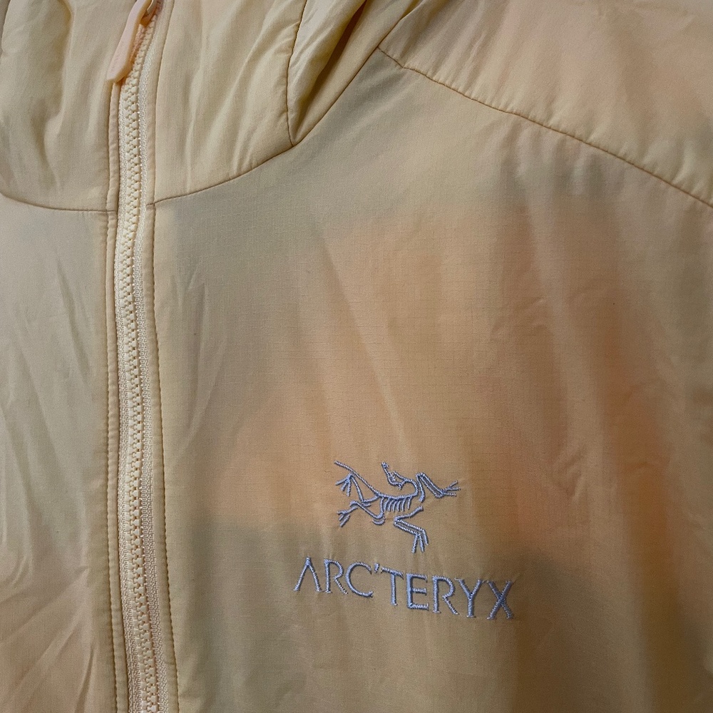 Arc’teryx NEW women atom hoodie